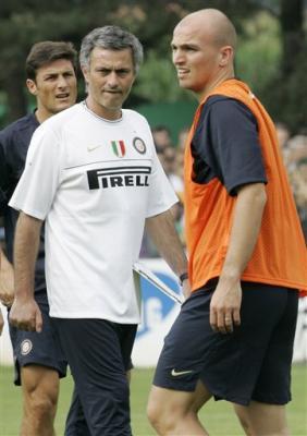 Mourinho a Cambiasso