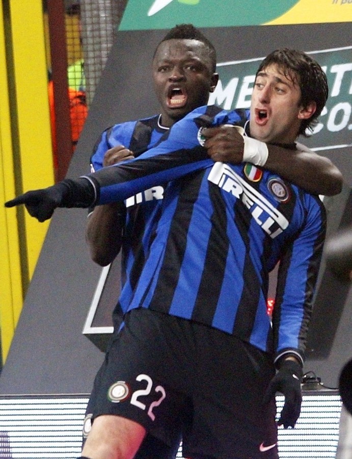 Milito a Muntari